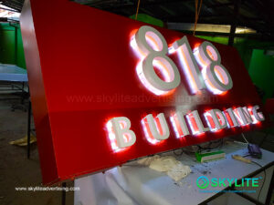 818 building pylon sign 4 1 1