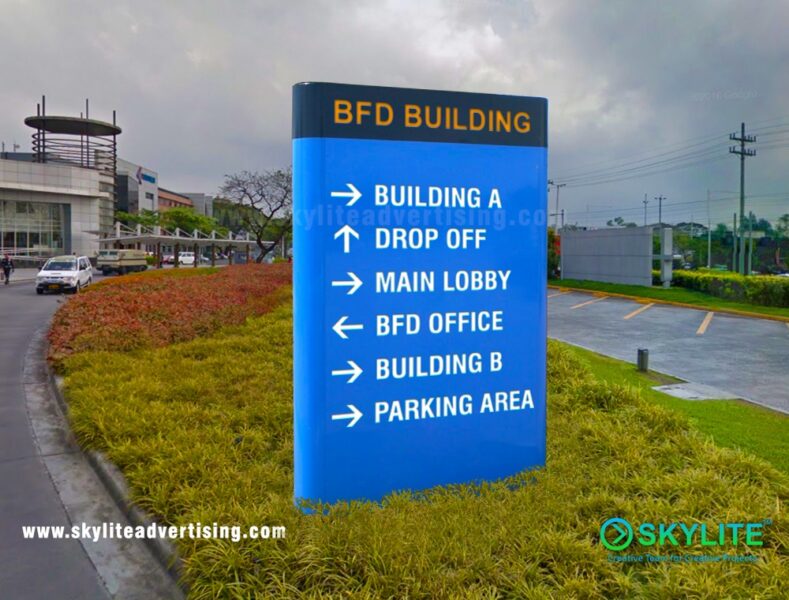 directional sign for facade building 1