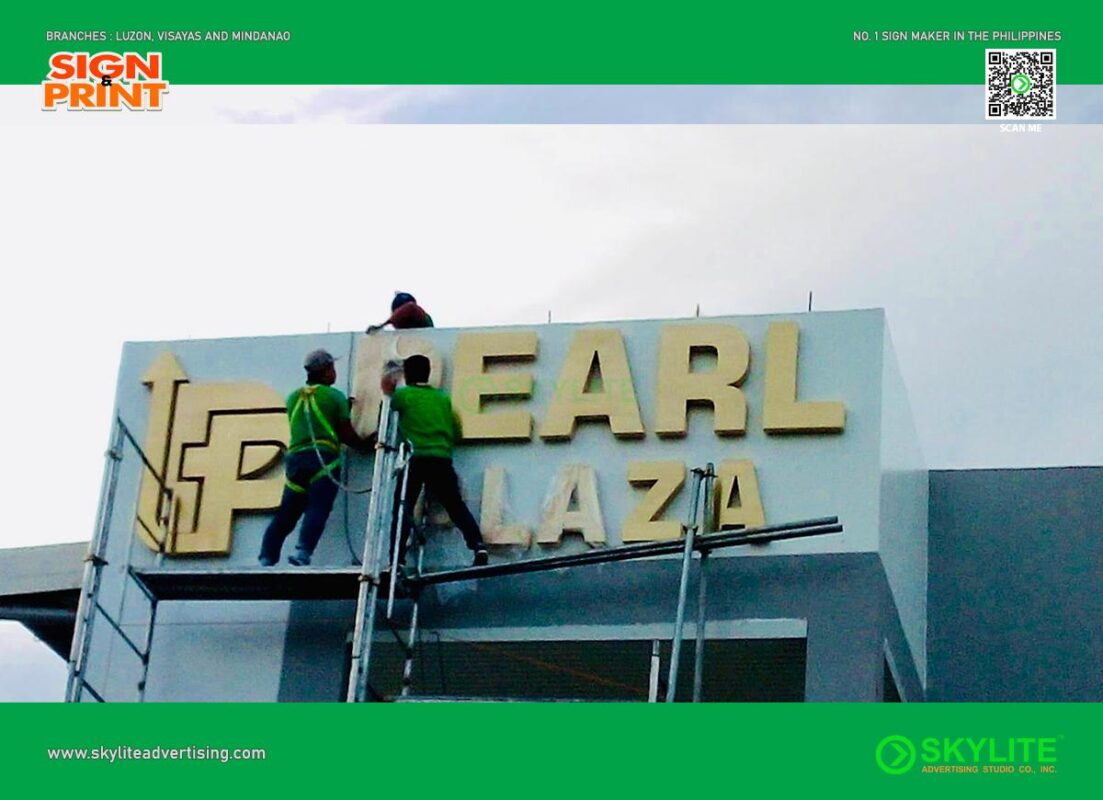 pearl plaza brass signage 02