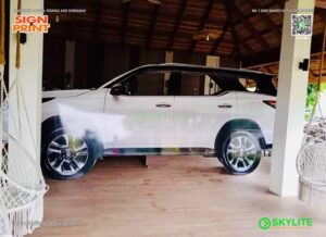 life size car standee fortuner 04